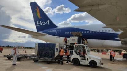 Bolivia recibe un lote nuevo de vacunas Sinopharm