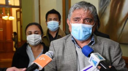 Fideicomiso especial para vacunas propuesto por Iván Arias