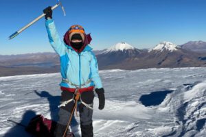 María José de la Fuente Parada conquista la cima del Nevado Sajama