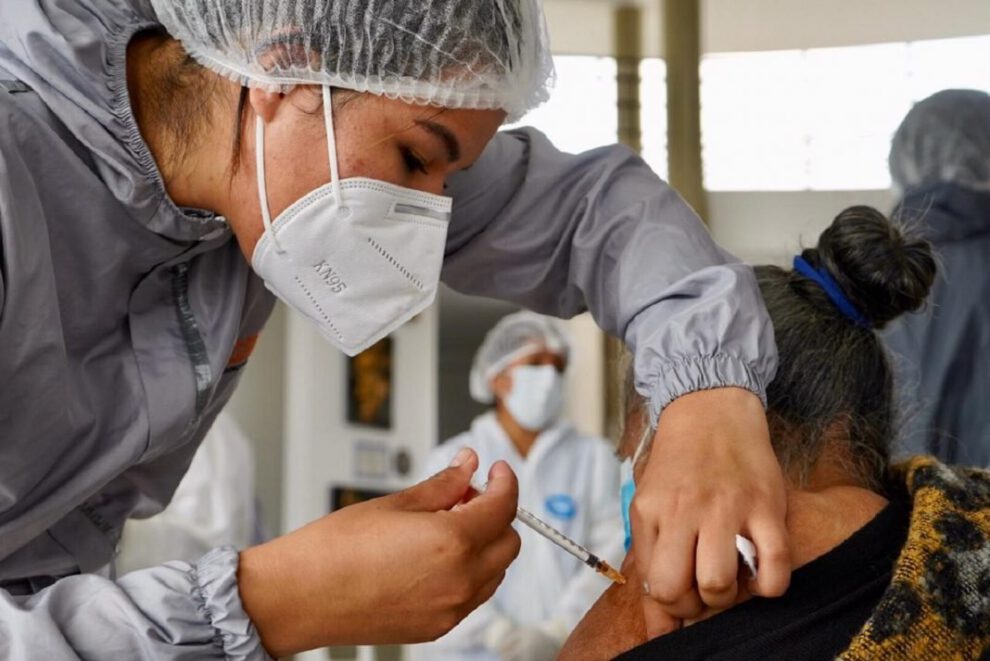 Vacunación a mayores de 30 años
