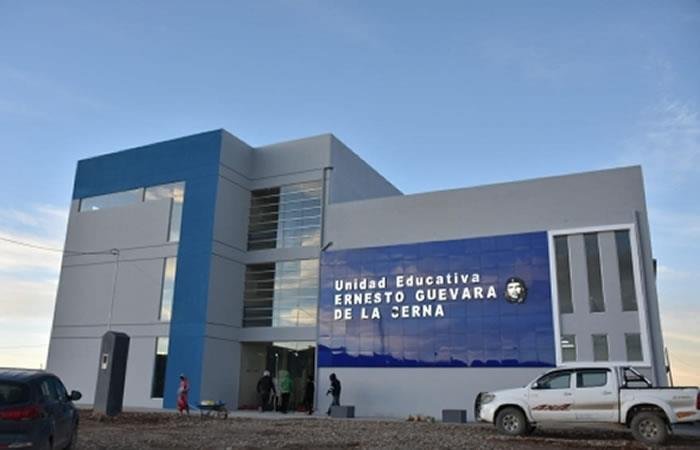 Maestros sin ítem en Oruro