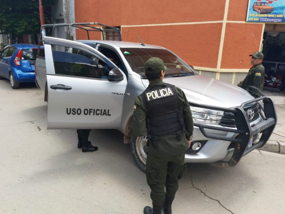 Vehículo oficial interceptado en Pocoata