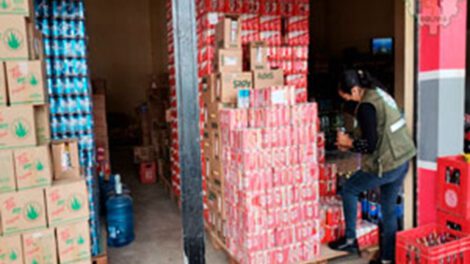 Bebidas alcohólicas de contrabando destruidas por Senasag en Cochabamba