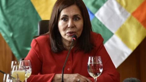 Karen Longaric responde a acusaciones sobre carta del Papa Francisco