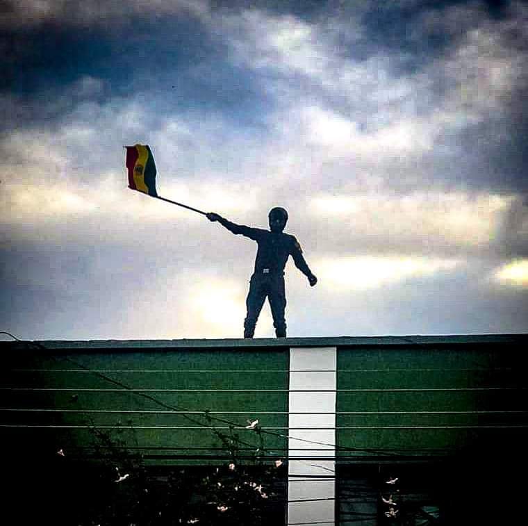 Policías se amotinan en Cochabamba