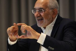 Carlos Mesa lamenta el uso de la palabra autismo para referirse al Presidente Arce