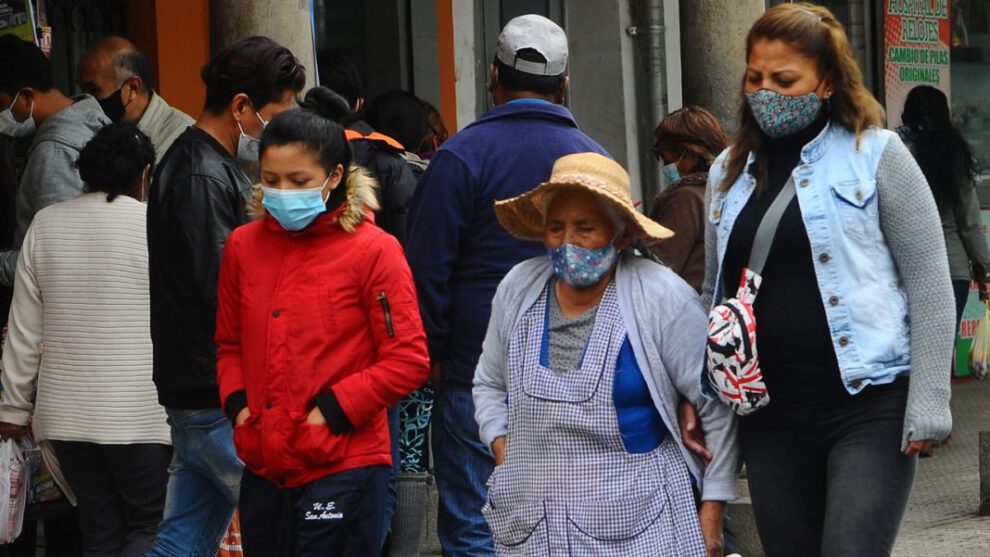 Vacunados contra el Covid-19 deben seguir llevando mascarilla