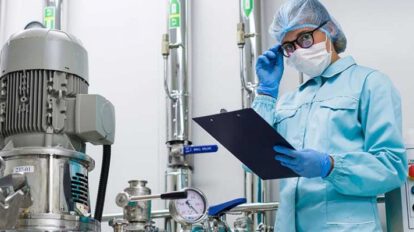 Anuncio de la construcción de una empresa pública de fármacos en el país
