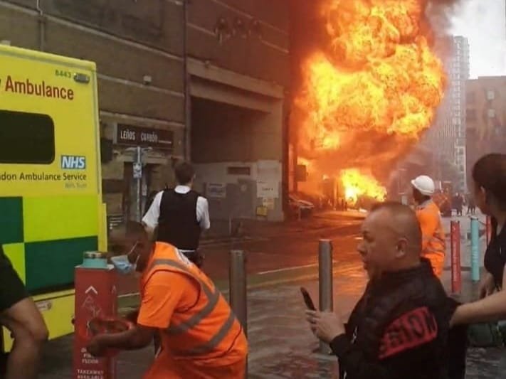 Explosión en Londres cerca de la estación de tren