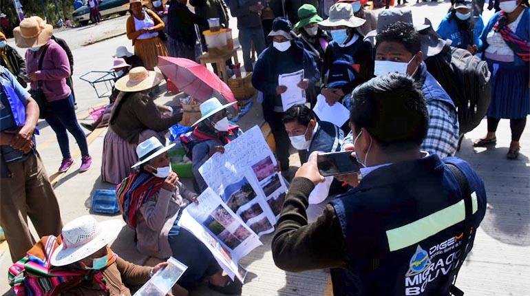 Bloqueo en Valle Alto de Cochabamba contra avasalladores de tierras