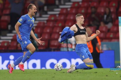 Ucrania clasifica a cuartos tras gol de Artem Dovbyk