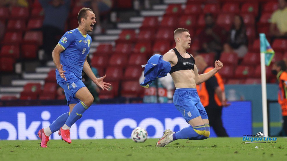 Ucrania clasifica a cuartos tras gol de Artem Dovbyk