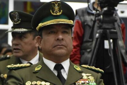 Renuncia Yuri Calderón, comandante de la Policía boliviana