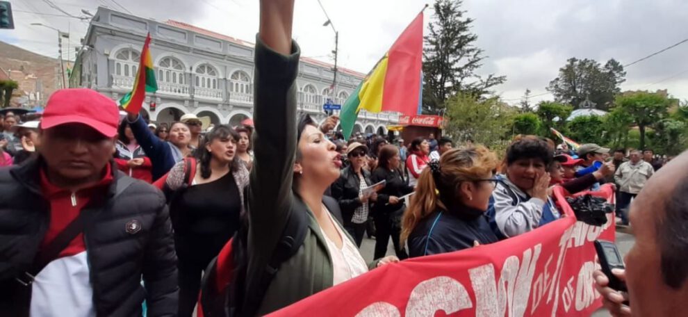 Magisterio de Oruro pide la renuncia de las máximas autoridades de educación