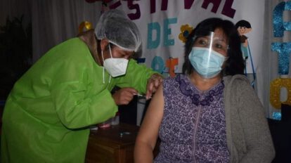 Vacunación contra el Covid-19 en Oruro