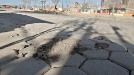 Alcantarillado en La Aurora, uno de los problemas de la urbanización