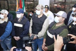 Aprehensión de miembros de la Unión Juvenil Cruceñista en posesión de armas de fuego