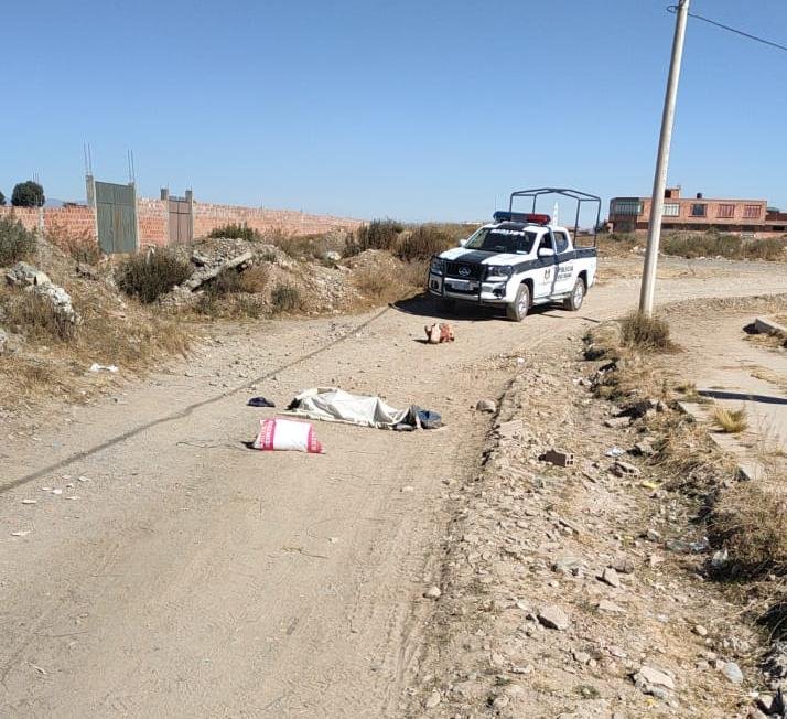 Hallan el cadáver de una mujer en plena vía pública de El Alto