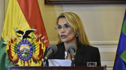 Jeanine Añez anuncia nuevas elecciones en Bolivia