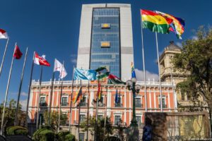 Alimentación de Arce en la Casa Grande del Pueblo