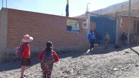 Condiciones educativas en Oruro en la escuela Agua Milagro