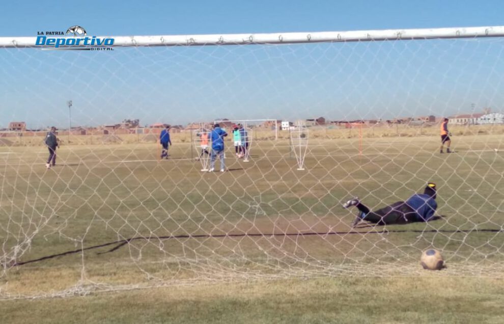 Entrenamiento del equipo San José en el complejo Húngaros del 55