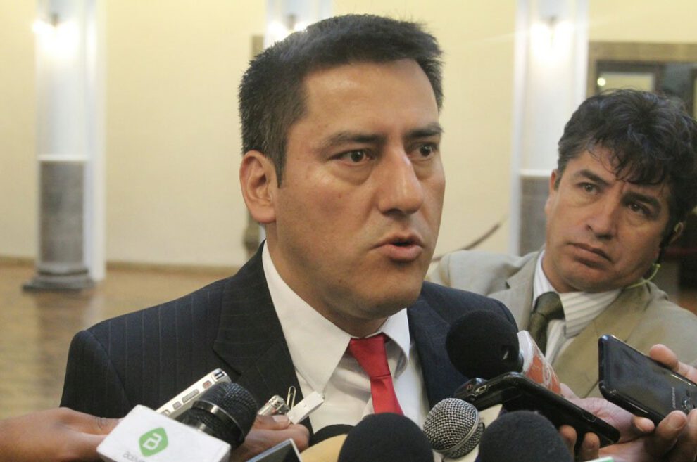 Javier Zavaleta niega decir que Kaliman sería presidente tras la renuncia de Morales