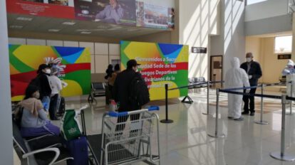 Viaje de promoción termina con estudiantes contagiados de Covid-19