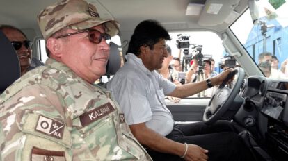 Evo Morales en careo con exjefes de las FF.AA.