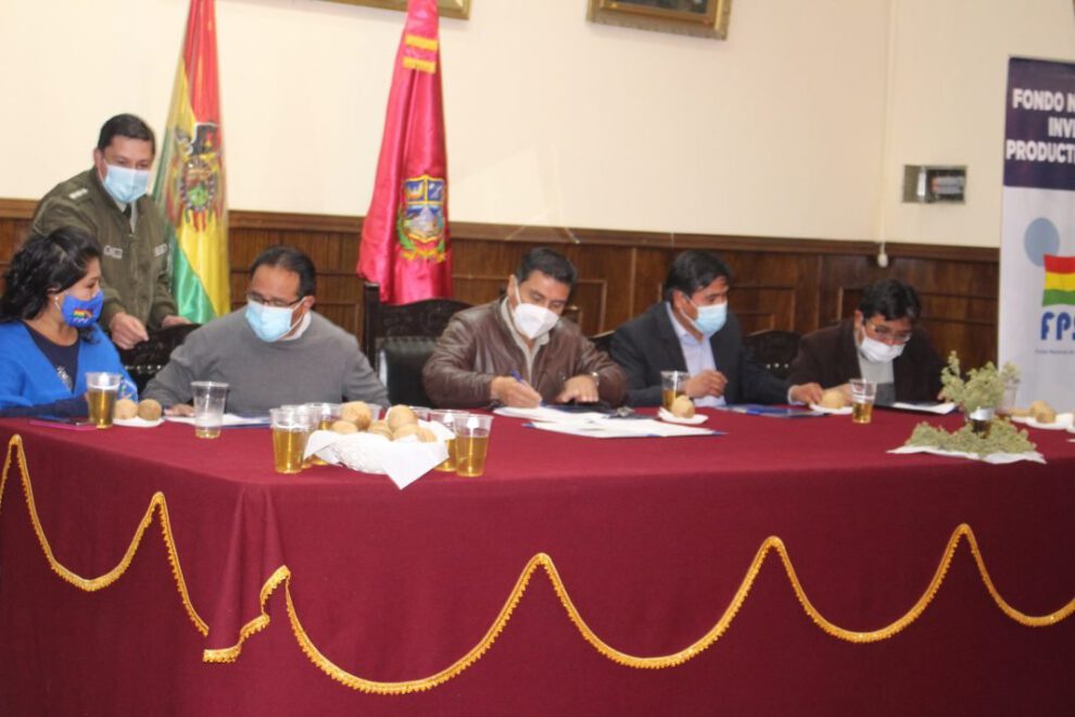 Ampliación del alcantarillado de Sabaya beneficiará a 420 familias