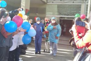Víctor Hugo Cárdenas supera el Covid-19 y es dado de alta