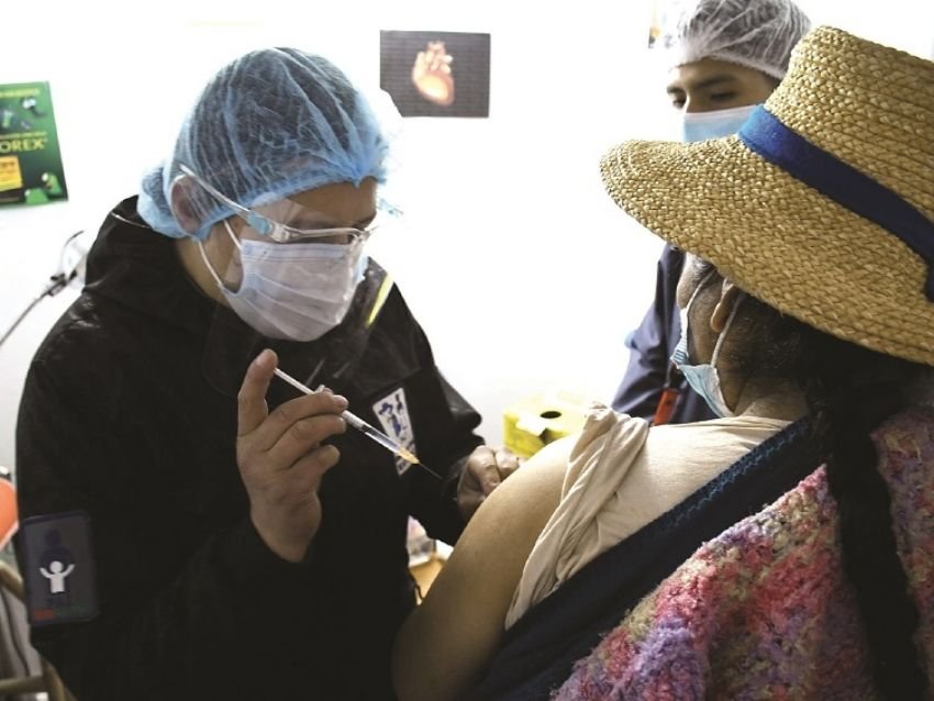 Vacunación contra el Covid-19 en Potosí