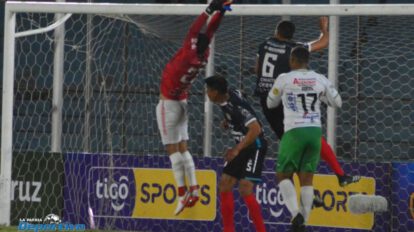 Independiente Petrolero vence a Real Tomayapo en el IV Centenario
