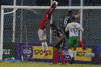 Independiente Petrolero vence a Real Tomayapo en el IV Centenario