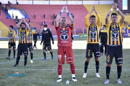The Strongest celebra el triunfo logrado en la Villa Imperial