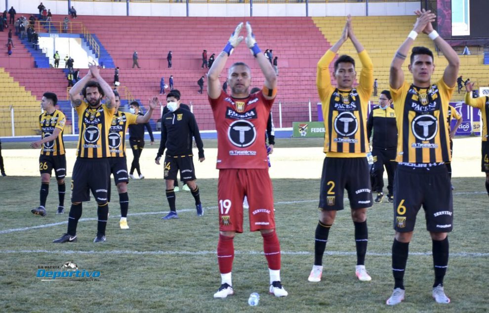 The Strongest celebra el triunfo logrado en la Villa Imperial