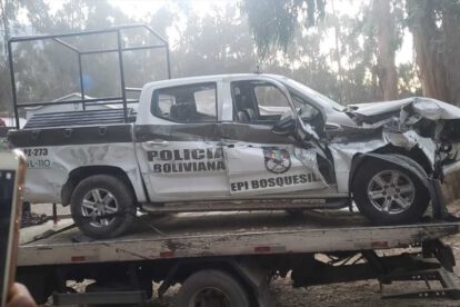 Robo de vehículo policial en La Paz