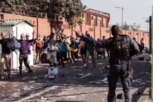 Violencia en Sudáfrica durante disturbios por Jacob Zuma
