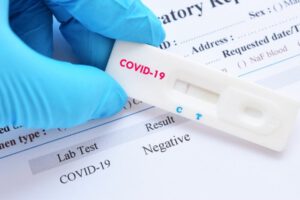 Descenso de casos positivos de Covid-19 en el país