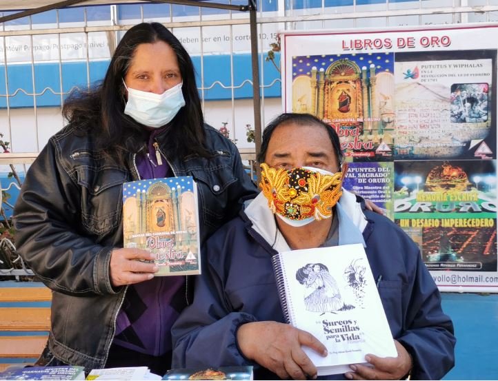 Feria del libro sobre la producción literaria y el Carnaval de Oruro