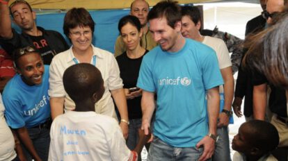 Fundación Leo Messi dona medicamentos a niños bolivianos