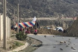 Denuncian al alcalde de Achocalla por el secuestro de 150 familias