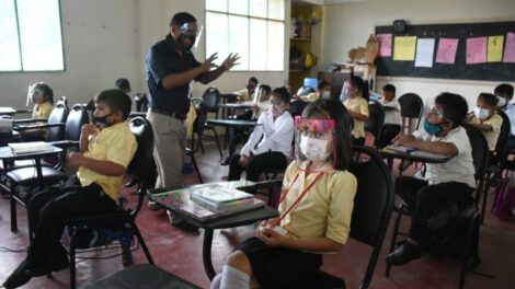 Condiciones de escuelas en Bolivia