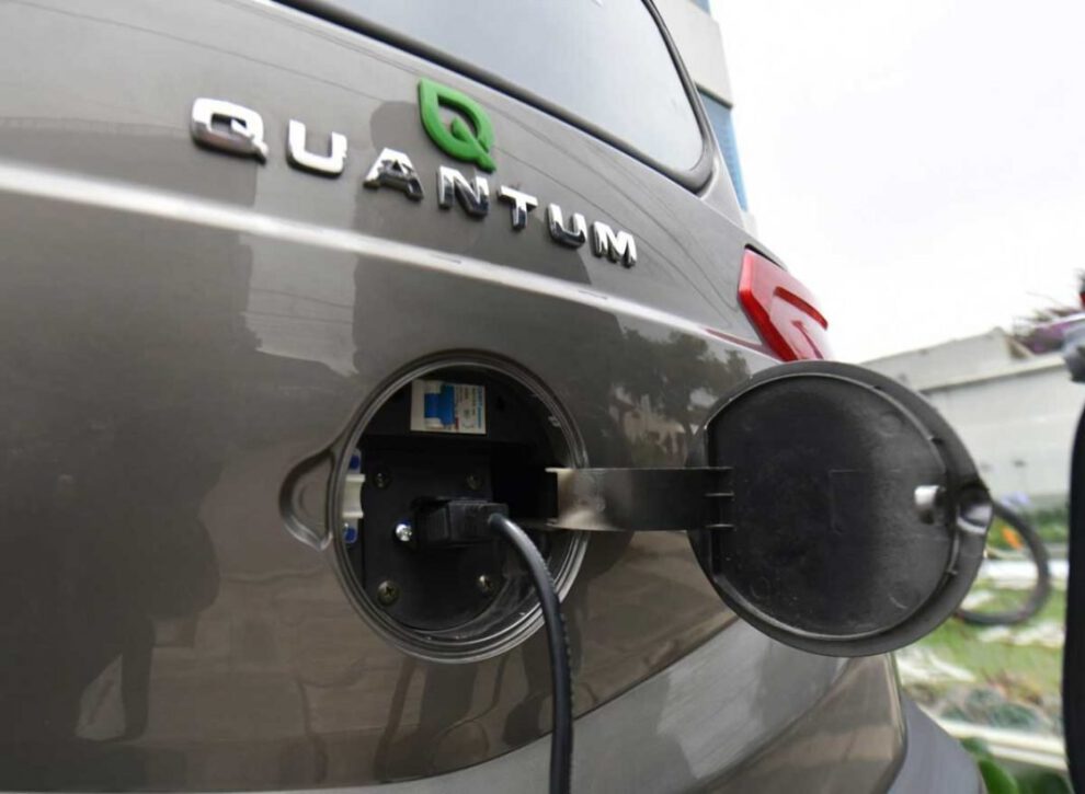 Puntos de recarga de autos eléctricos instalados por ENDE en Bolivia