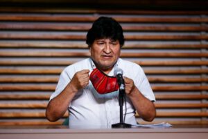 Evo Morales pide juicio a Macri por envío de material antidisturbios