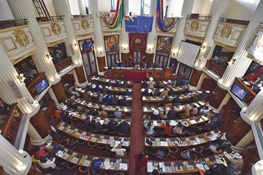 Convocatoria a nuevas elecciones en Bolivia por el Órgano Legislativo