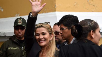 Jeanine Añez en su primer día como Presidente de Bolivia