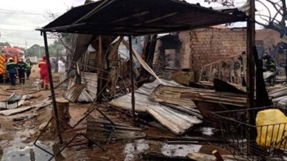 Incendio en Santa Cruz consume varias viviendas precarias