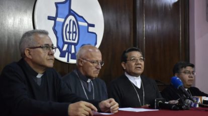 Mesa de diálogo convocada por la Conferencia Episcopal Boliviana para pacificar el país
