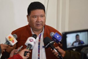 Mesa de diálogo para pacificar el país convocada por Sergio Choque
